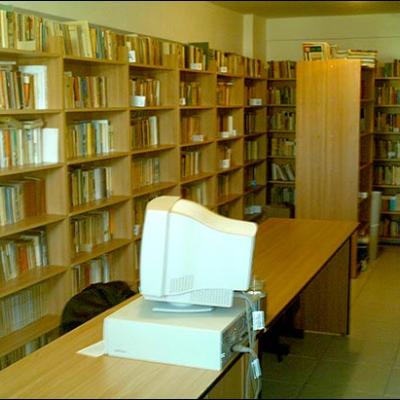 12 noiembrie 2009: Oneşti: Prezentarea Liceului Teologic "Fericitul Ieremia"