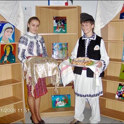 12 noiembrie 2009: Oneşti: Prezentarea Liceului Teologic "Fericitul Ieremia"