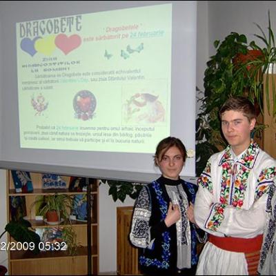 12 noiembrie 2009: Oneşti: Prezentarea Liceului Teologic "Fericitul Ieremia"