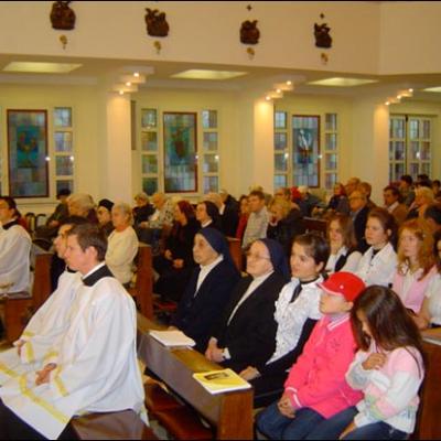 14 noiembrie 2009: Iaşi: Hramul Congregaţiei "Fiicele Sfintei Maria a Divinei Providenţe"