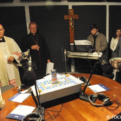 21 noiembrie 2009: Iaşi: Sfinţirea studioului "Radio Maria Iaşi" (Foto: FOCUS/Adrian Cuba)