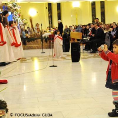 25 decembrie 2009: Iaşi: Concertul Corului "Îngeraşii" (FOCUS)