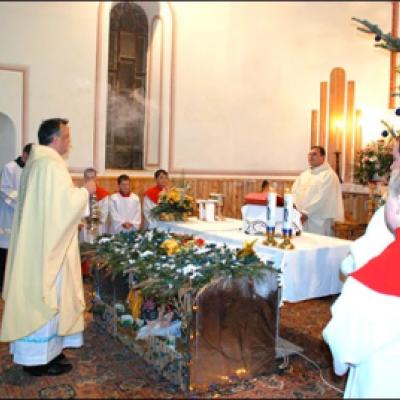 26 decembrie 2009: Iugani: Vizita episcopului Aurel Percă