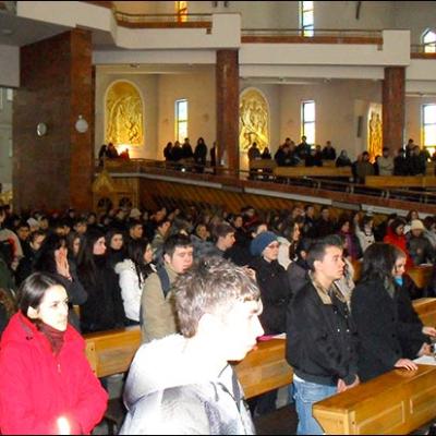 11 martie 2010: Bacău: Liceenii împreună la Calea sfintei cruci