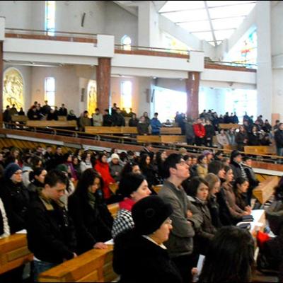 11 martie 2010: Bacău: Liceenii împreună la Calea sfintei cruci