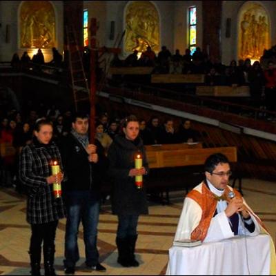 11 martie 2010: Bacău: Liceenii împreună la Calea sfintei cruci