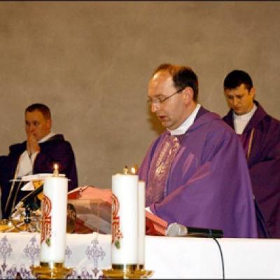 22 martie 2010: Suceava: Liturghie pentru pr. Ştefan Babiaş