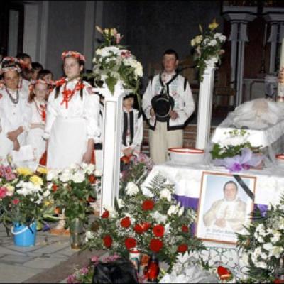 22 martie 2010: Suceava: Liturghie pentru pr. Ştefan Babiaş