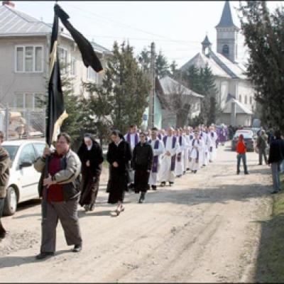 24 martie 2010: Siret: Funeraliile pr. Ştefan Babiaş (foto: Eduard Lucaci)
