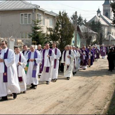 24 martie 2010: Siret: Funeraliile pr. Ştefan Babiaş (foto: Eduard Lucaci)