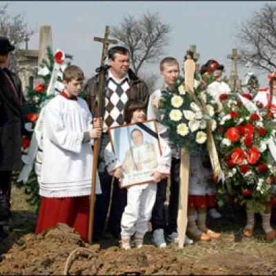 24 martie 2010: Siret: Funeraliile pr. Ştefan Babiaş (foto: Eduard Lucaci)