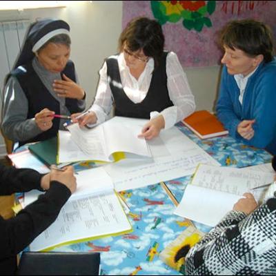 27 martie 2010: Piatra Neamţ: Managementul operaţional al grădiniţelor între teorie şi aplicaţie practică