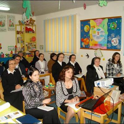 27 martie 2010: Piatra Neamţ: Managementul operaţional al grădiniţelor între teorie şi aplicaţie practică
