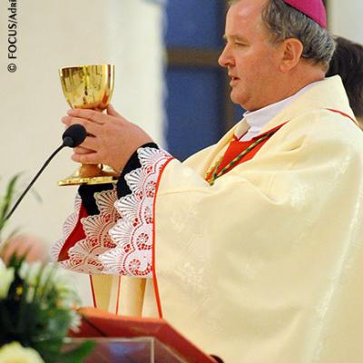 1 aprilie 2010: Iaşi: Liturghia de seară din Joia Mare, cu ritul spălării picioarelor (Foto: FOCUS)