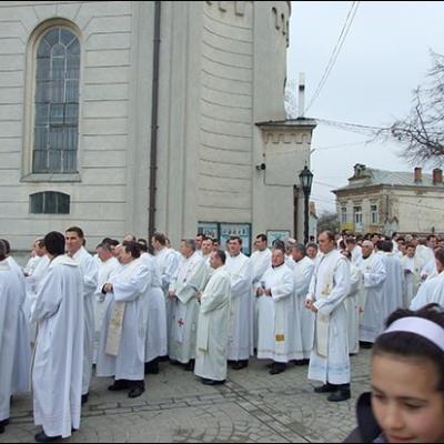 1 aprilie 2010: Iaşi: Liturghia Crismei (foto: Mihail Cojan)