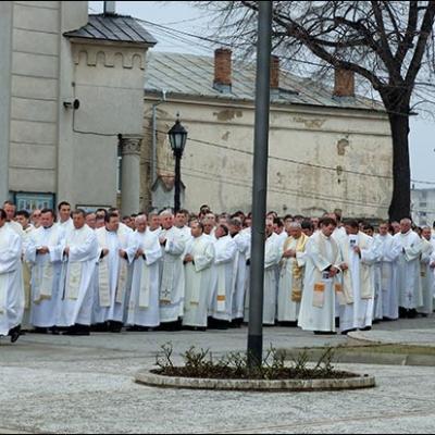 1 aprilie 2010: Iaşi: Liturghia Crismei (foto: Mihail Cojan)