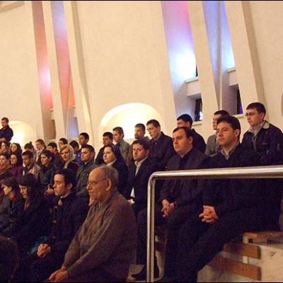 1 aprilie 2010: Iaşi: Liturghia Crismei (foto: Mihail Cojan)