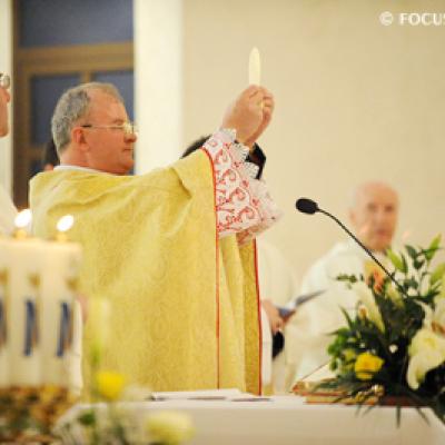 3 aprilie 2010: Iaşi: Liturghia de Înviere (Foto: FOCUS)