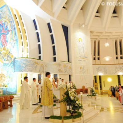 3 aprilie 2010: Iaşi: Liturghia de Înviere (Foto: FOCUS)