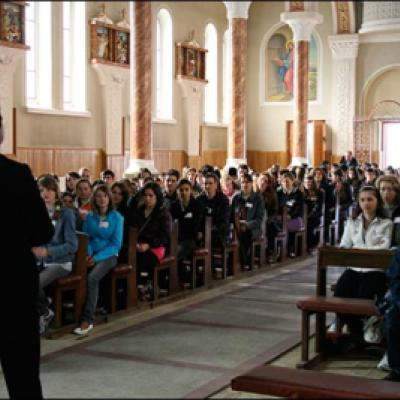10 aprilie 2010: Mărgineni: Ziua zonală a tinerilor din AC Bacău