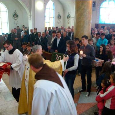 11 aprilie 2010: Baraţi: La 30 de ani de existenţă ca parohie