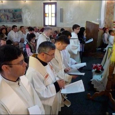 17 aprilie 2010: Stufu: Sfinţirea pietrei de temelie