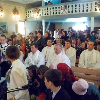 17 aprilie 2010: Stufu: Sfinţirea pietrei de temelie