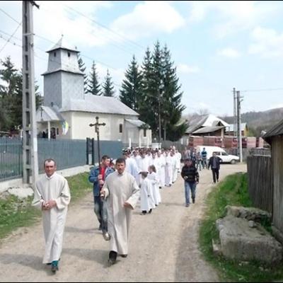 17 aprilie 2010: Stufu: Sfinţirea pietrei de temelie