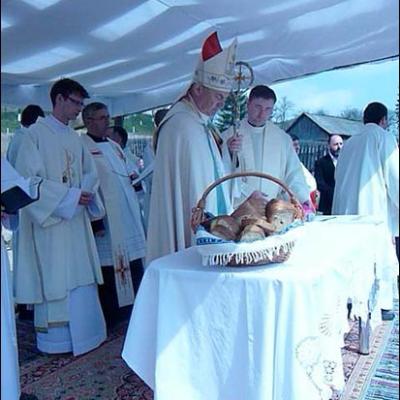 17 aprilie 2010: Stufu: Sfinţirea pietrei de temelie