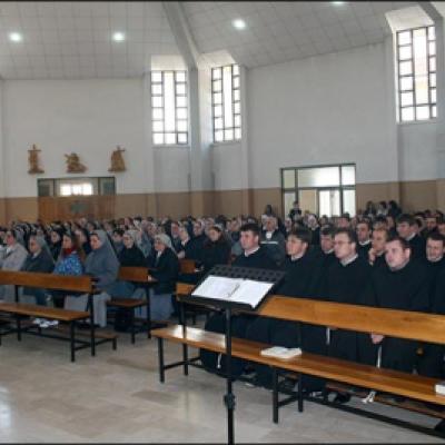 18 aprilie 2010: Roman: Întâlnirea persoanelor consacrate