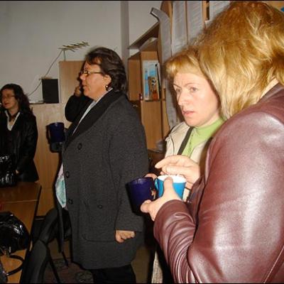 24 aprilie 2010: Oneşti: Simpozionul naţional "Profesorul de religie şi rolul său formativ în lumina preoţiei comune"
