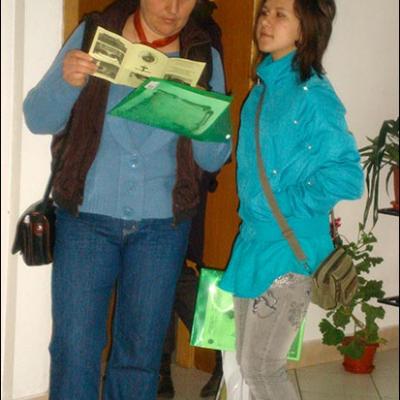 24 aprilie 2010: Oneşti: Simpozionul naţional "Profesorul de religie şi rolul său formativ în lumina preoţiei comune"
