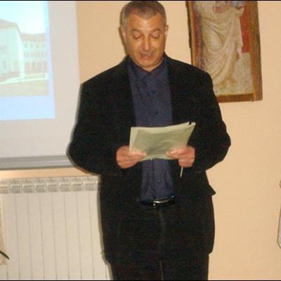 24 aprilie 2010: Oneşti: Simpozionul naţional "Profesorul de religie şi rolul său formativ în lumina preoţiei comune"