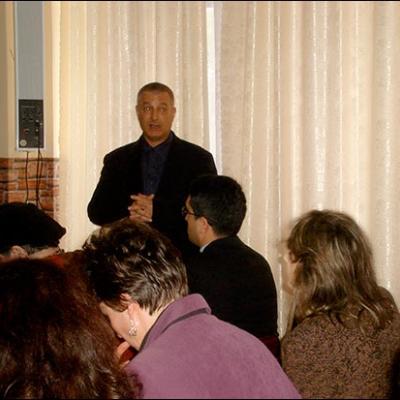 24 aprilie 2010: Oneşti: Simpozionul naţional "Profesorul de religie şi rolul său formativ în lumina preoţiei comune"