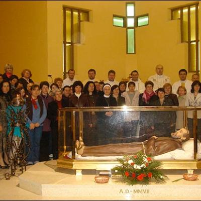 24 aprilie 2010: Oneşti: Simpozionul naţional "Profesorul de religie şi rolul său formativ în lumina preoţiei comune"