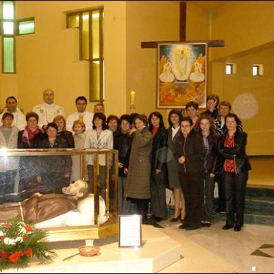 24 aprilie 2010: Oneşti: Simpozionul naţional "Profesorul de religie şi rolul său formativ în lumina preoţiei comune"