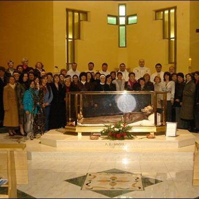 24 aprilie 2010: Oneşti: Simpozionul naţional "Profesorul de religie şi rolul său formativ în lumina preoţiei comune"