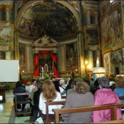 24 aprilie 2010: Roma: Statuia Sfintei Fecioare Maria de la Fatima şi la români