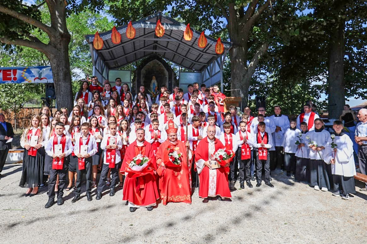 5 septembrie 2026: Valea Seacă: Au primit sacramentul Sfântului Mir 66 de candidați