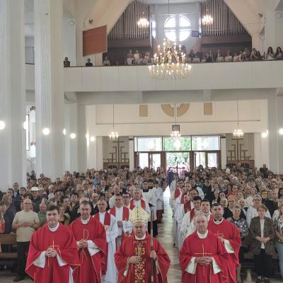 13 septembrie 2026: Bacău: Sărbătoarea hramului în Parohia „Înălțarea Sfintei Cruci”