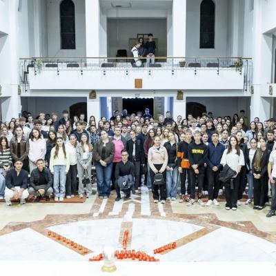 18 septembrie 2026: Luncani: Adorația decanală a tinerilor din zona Bacăului
