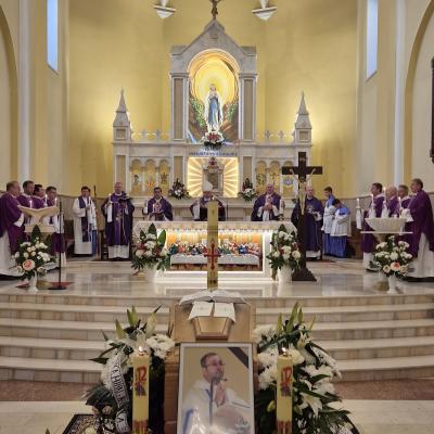 25 septembrie 2026: Hălăuceşti: Funeraliile părintelui Anton Robu