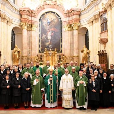 27-30 octombrie 2026: Timișoara: Înrădăcinați în Cristos pentru a genera viață în Biserică și societate. Comunicat la finalul adunării generale a superioarelor și superiorilor din România