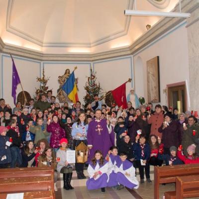 22 decembrie: Lumina păcii de la Betleem a ajuns la Iaşi, Roman şi Pildeşti