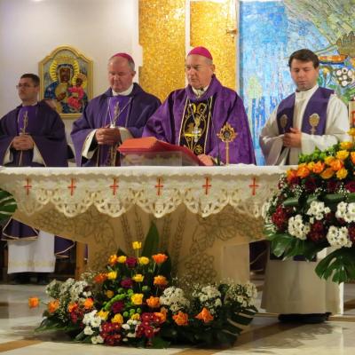 12 decembrie: Iaşi (catedrală): Liturghie cu requiem pentru Majestatea Sa Regele Mihai I