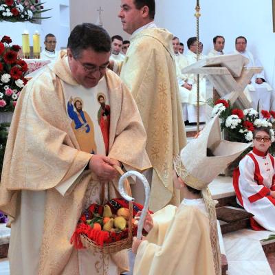 6 decembrie: Bacău: Hramul Parohiei "Sfântul Nicolae"