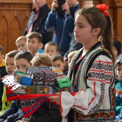 5 noiembrie: Gioseni: "Cutia Speranţei", darul pentru copiii din Kenya