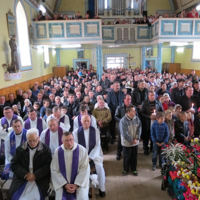 28 octombrie: Fundu Răcăciuni: Funeraliile părintelui Iosif Sescu