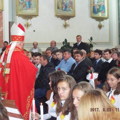 23 septembrie: Siret: Administrarea sfântului Mir