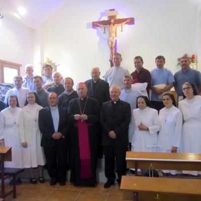 14 septembrie: Târgu Neamţ: Sfinţirea crucifixului cu "Răstignitul Iubirii Milostive" şi a baptisteriului